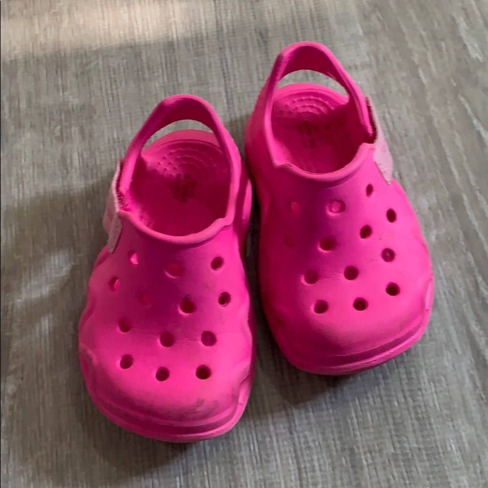 Pink girls crocs